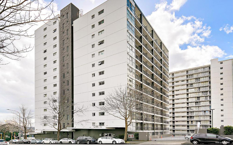 Aura Apartments